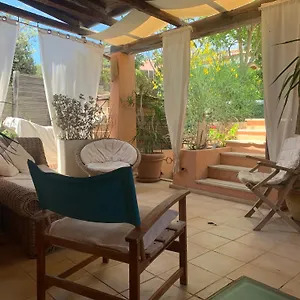 https://villasimius-villetta-a-50-mt-dalla-spiaggia-iun-p5543.in-sardinia.net