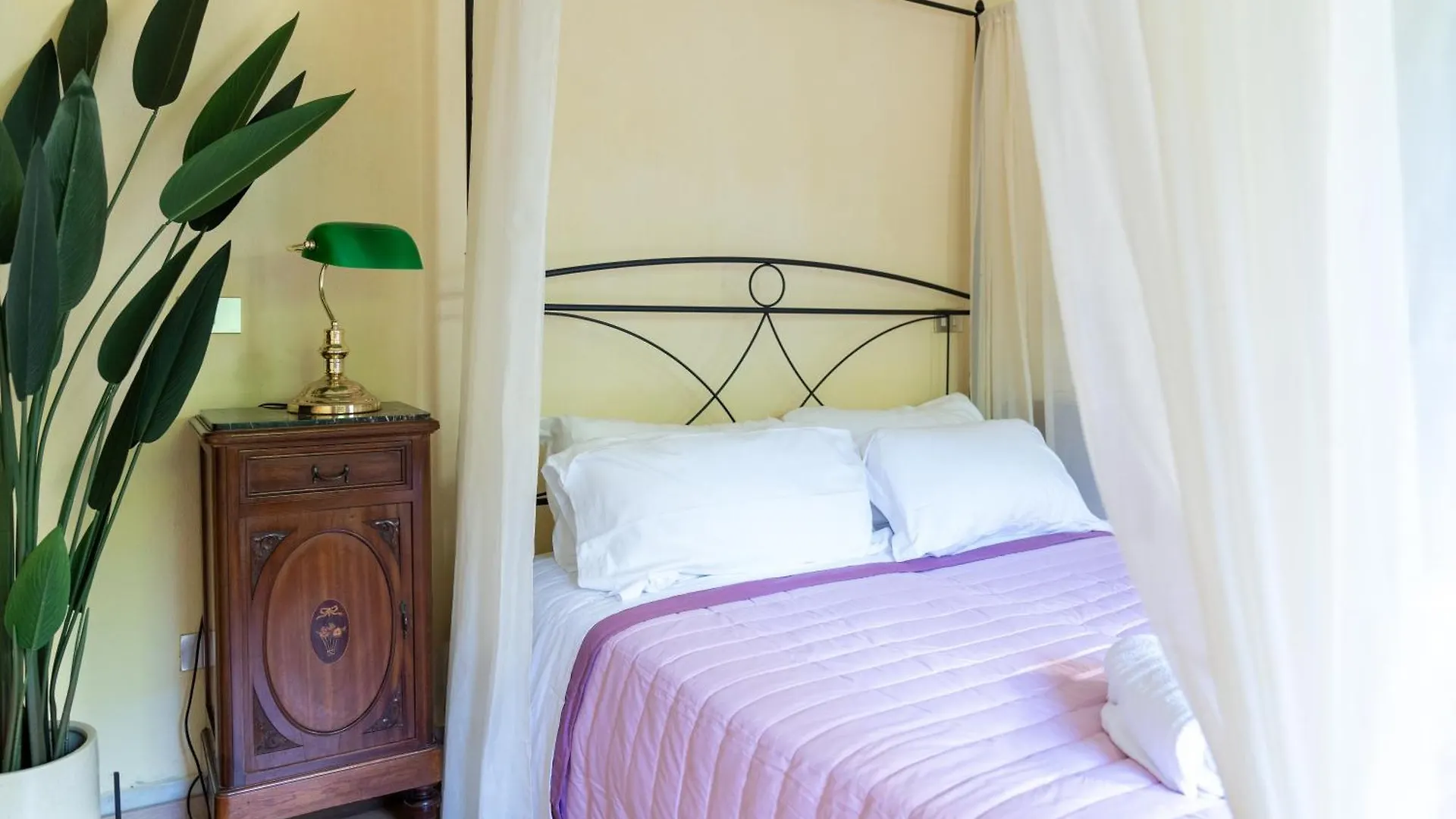 La Locanda Del Geco Marina di Pietrasanta Hotel